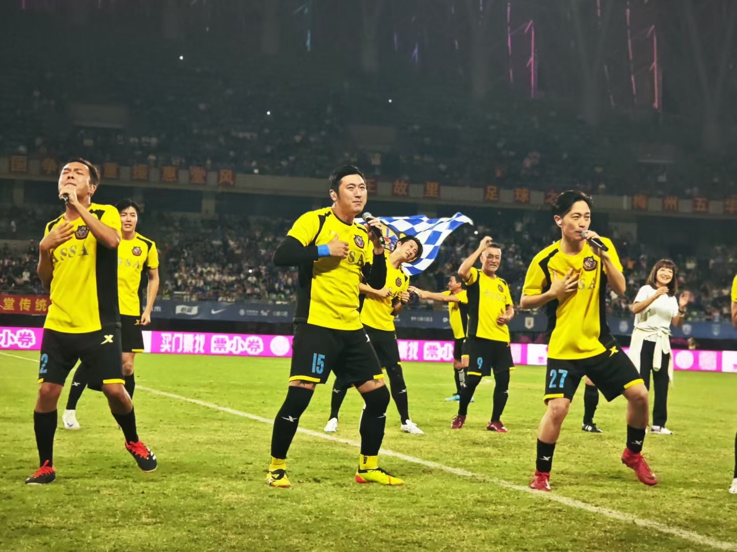 关于众星闪耀!欧锦赛预选赛精彩集锦的信息 关于众星闪耀!欧锦赛预选赛精彩集锦的信息