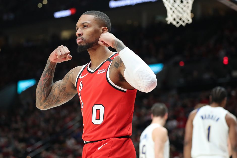 开拓者主场胜爵士,利拉德完美终结比赛 开拓者主场胜爵士,利拉德完美终结比赛