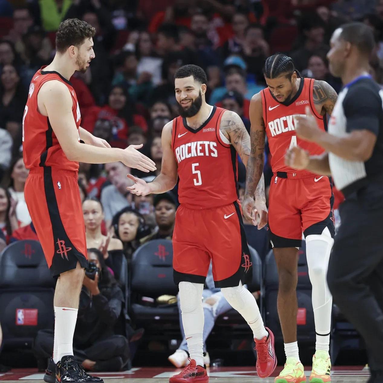 灰熊再胜马刺,取得四连胜 灰熊再胜马刺,取得四连胜