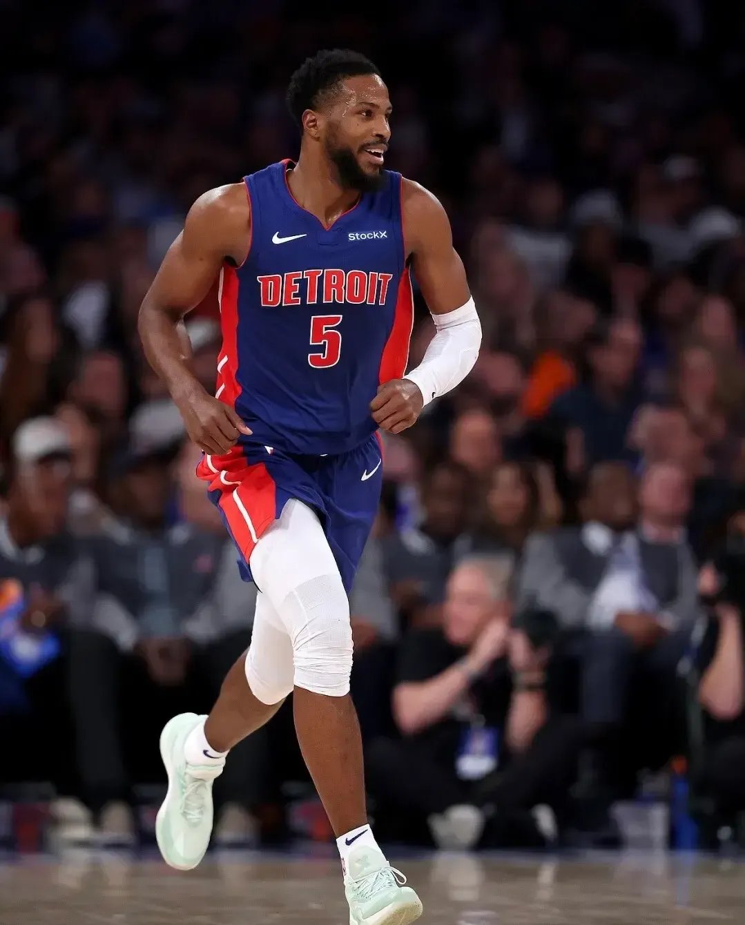 关于活塞后卫持续高效,靠得分助球队获胜的信息 关于活塞后卫持续高效,靠得分助球队获胜的信息