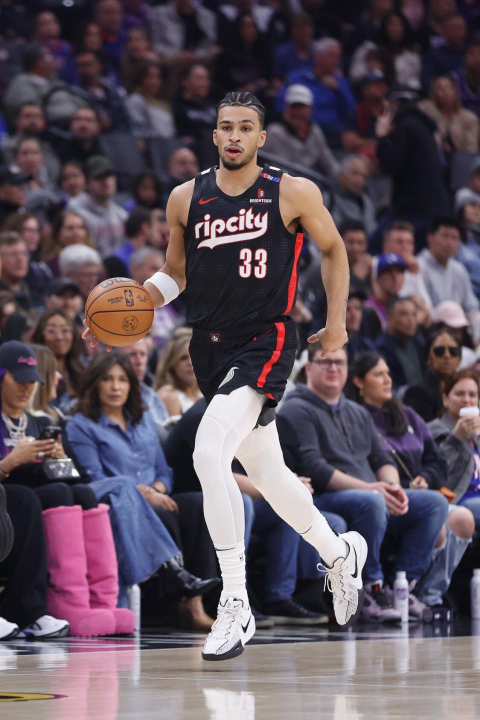 人崩溃不止，西蒙斯继续缺阵困扰球队