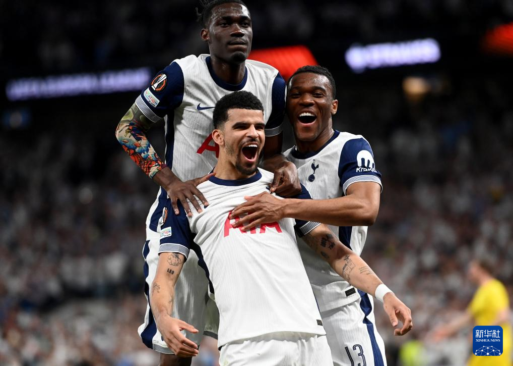 爱游戏app下载-热门球队在欧锦赛中备受瞩目