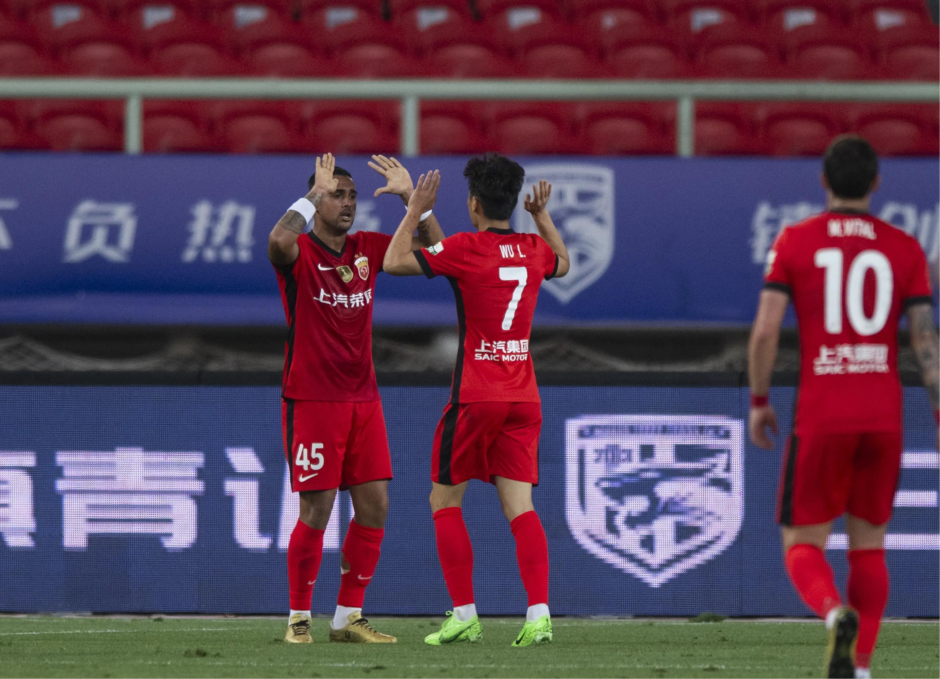 爱游戏官网-中超双雄备战亚洲杯，决战亚冠荣耀的简单介绍